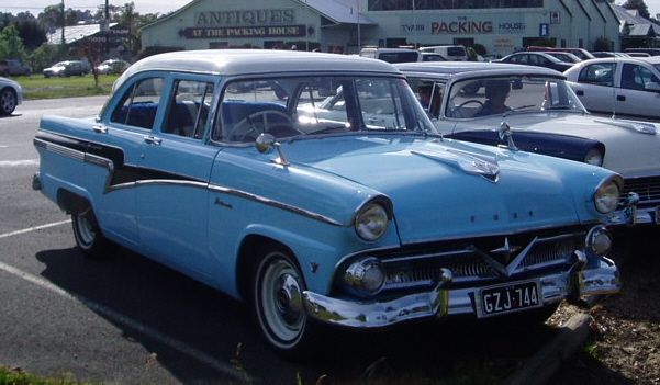 Bill Mill 58 Star Model Sedan