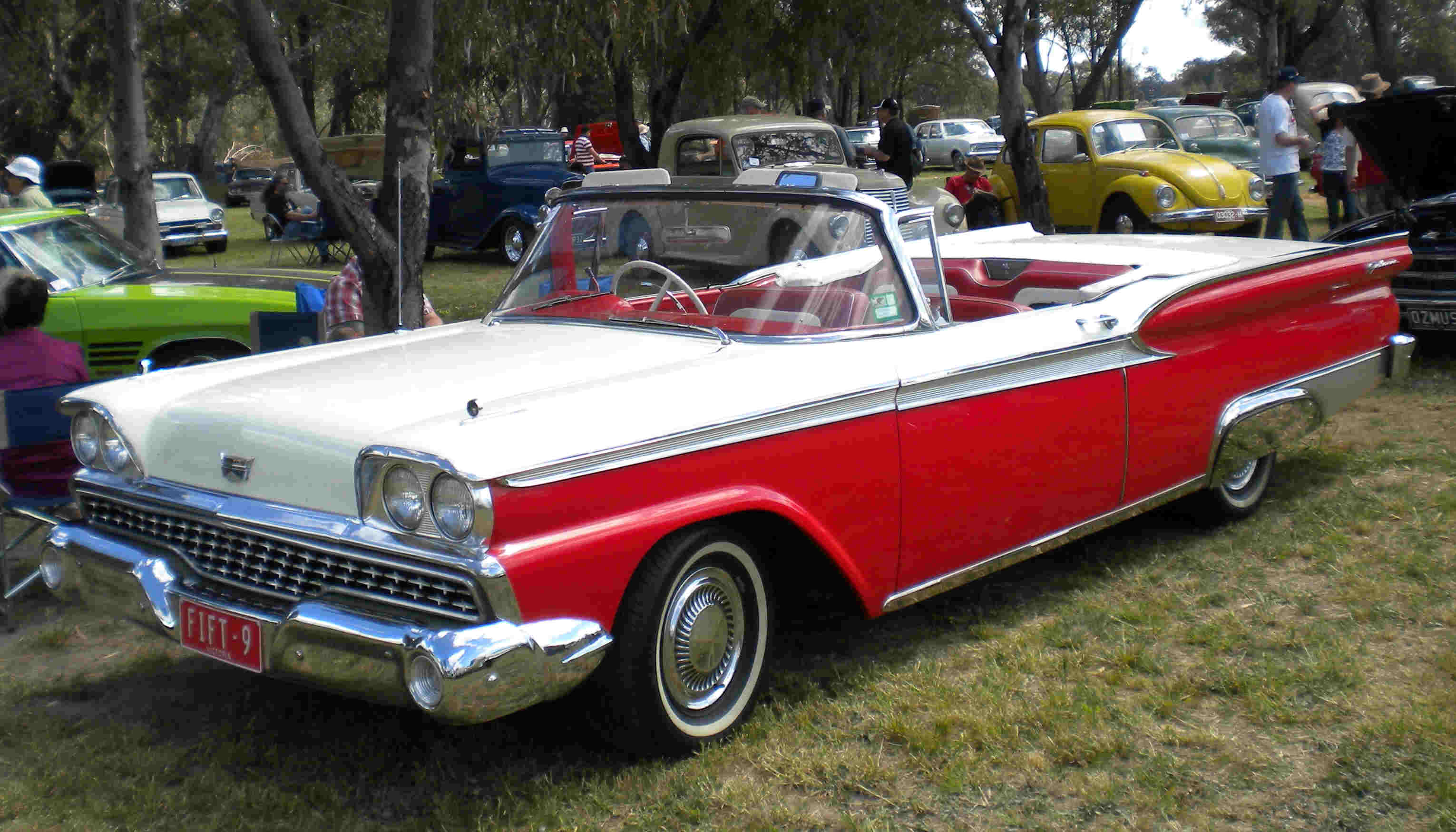 Les Cross 56 Tank Fairlane Convertible03